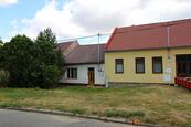 Řadový rodinný dům v klidné části obce Koryčany, cena 1600000 CZK / objekt, nabízí 