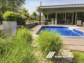 EXKLUZIVNÍ VILA VE ZLÍNĚ MALENOVICÍCH, cena 19600000 CZK / objekt, nabízí 