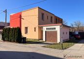 Prodej Baťovského čtvrtdomku 3+1 , /G/, 204m2 Otrokovice - Přístavní, cena 4650000 CZK / objekt, nabízí 