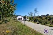 Prodej novostavby rodinného domu se zahradou, 1 538 m2, Zlín, ul. Na Valech, cena 14250000 CZK / objekt, nabízí 